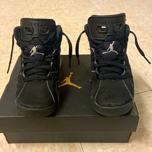 I’m selling Jordan 6 retro (ps)